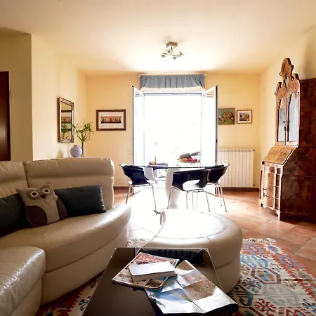 بيت للعطل Casa Girasole *